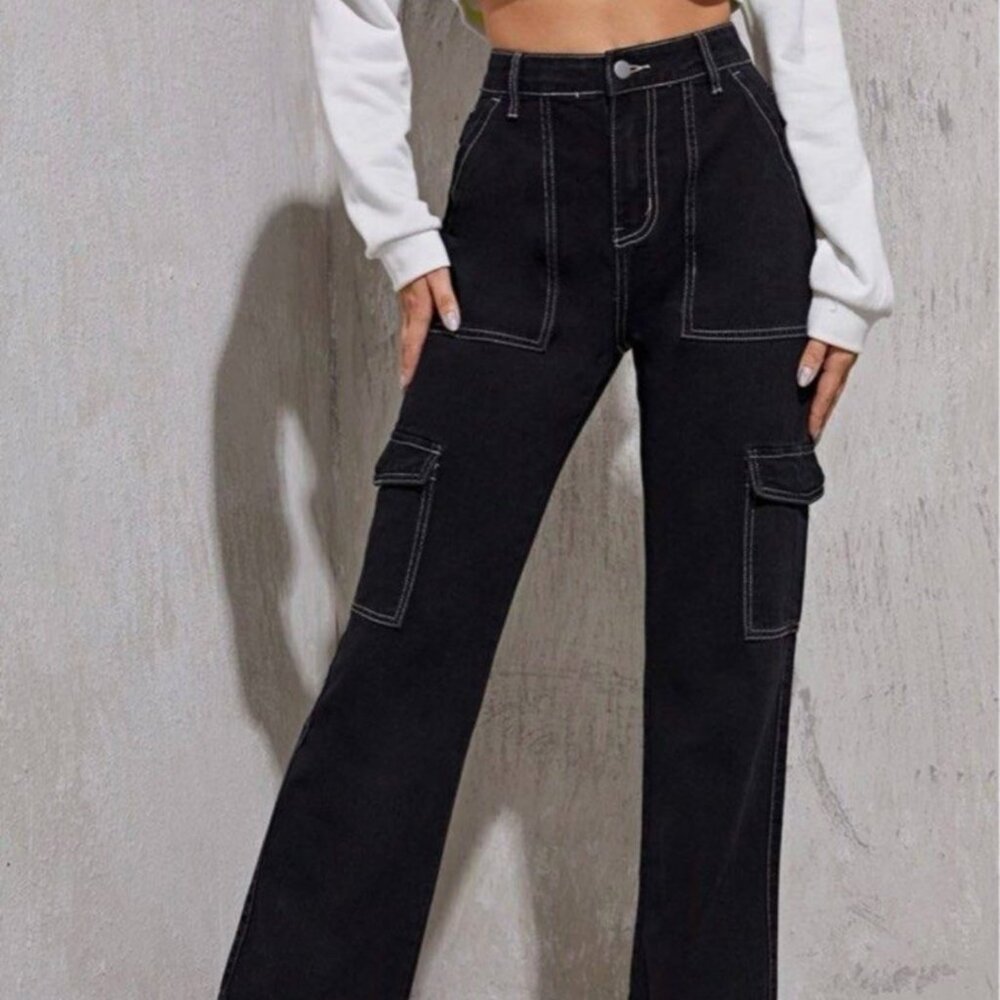 Hunter&Brown  Women's cargo pant  size Large-(L)/  XLarge(XL) Color; Black